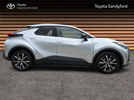 2025 Toyota C-HR - photo 3