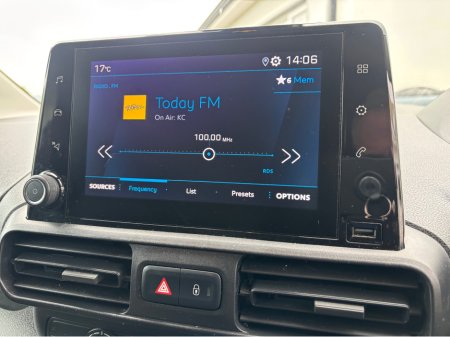 2021 Peugeot Partner - photo 3