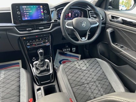 2025 Volkswagen T-Roc - photo 4