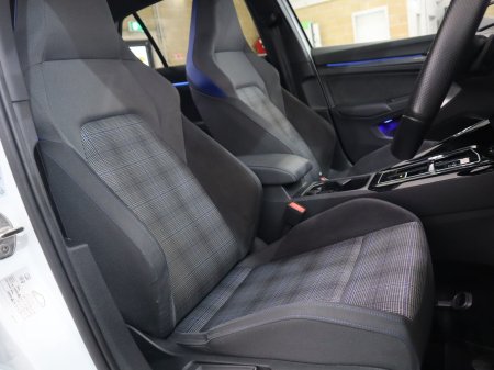 2023 Volkswagen Golf - photo 25