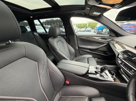 2020 BMW 5-Series - photo 16