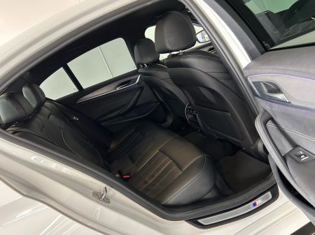 2018 BMW 5-Series - photo 17