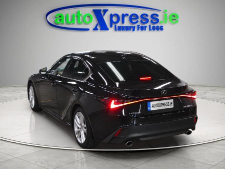 2021 Lexus IS - photo 3