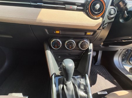 2017 Mazda Demio - photo 10