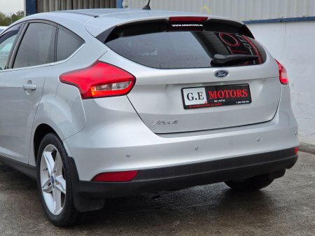 2015 Ford Focus - photo 17