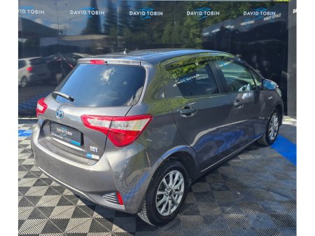 2017 Toyota Vitz - photo 7