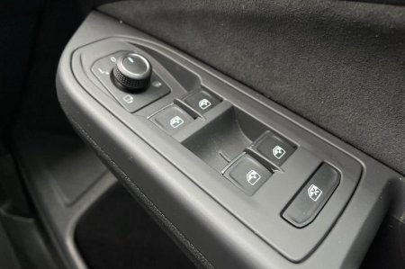 2026 Volkswagen Golf - photo 16
