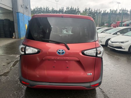 2017 Toyota Sienta - photo 6
