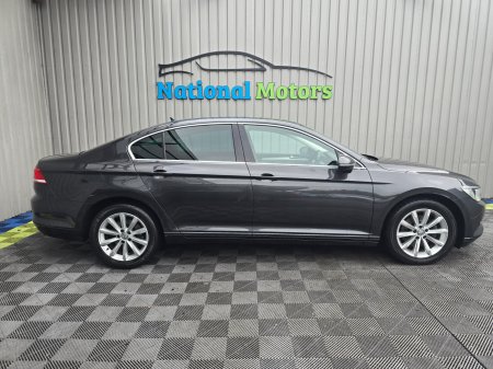 2018 Volkswagen Passat - photo 2