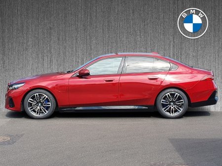2026 BMW 5-Series - photo 3