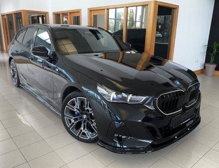 2025 BMW 5-Series 530e M Sport