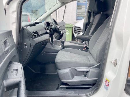 2023 Volkswagen Caddy - photo 24
