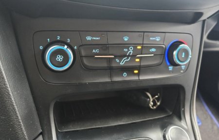 2017 Ford Focus - photo 15