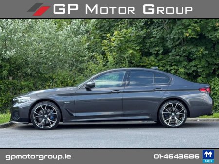 2022 BMW 5-Series - photo 4