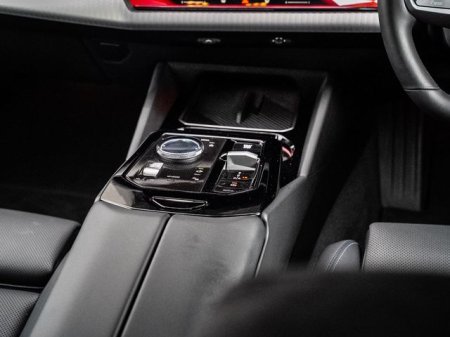2024 BMW 5-Series - photo 13