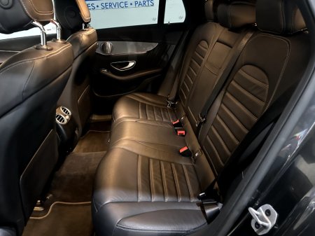 2021 Mercedes-Benz EQC - photo 9