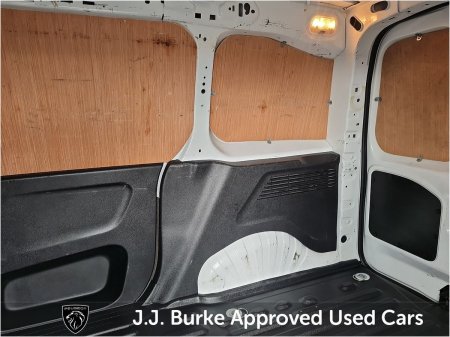 2021 Peugeot Partner - photo 17