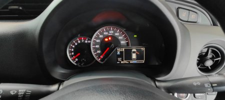 2014 Toyota Vitz - photo 23