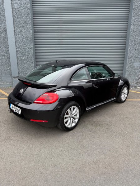 2014 Volkswagen Beetle - photo 2