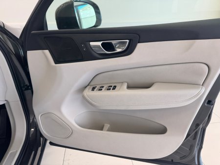 2021 Volvo XC60 - photo 8