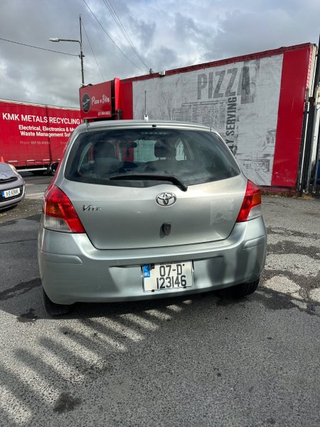 2007 Toyota Vitz - photo 10