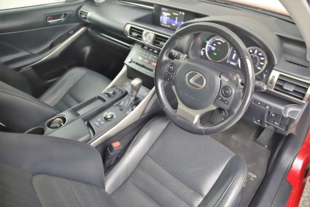 2017 Lexus IS - photo 13