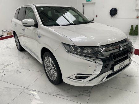2020 Mitsubishi Outlander 2.4L Plug-in EV S-Edition 5 seat
