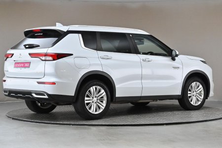 2022 Mitsubishi Outlander - photo 10