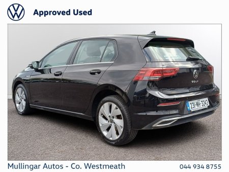 2023 Volkswagen Golf - photo 3