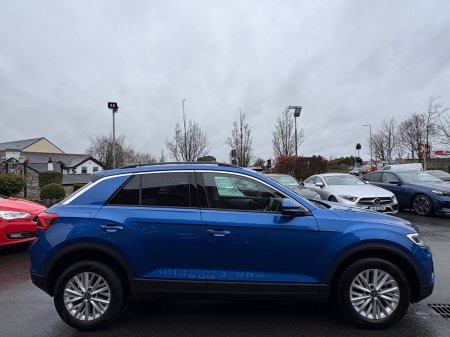 2023 Volkswagen T-Roc - photo 4