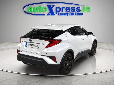 2023 Toyota C-HR - photo 2