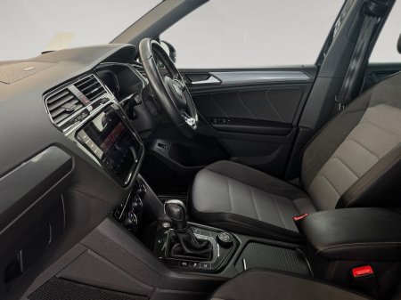 2020 Volkswagen Tiguan - photo 17