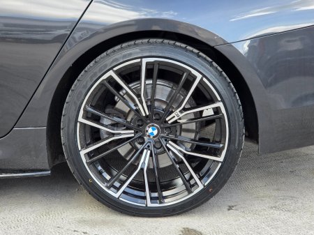 2019 BMW 5-Series - photo 14