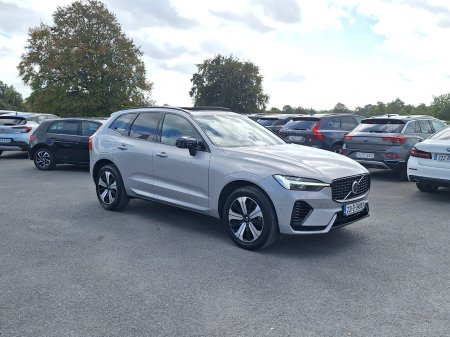 2023 Volvo XC60 T6 Recharge PHEV 350hp AT8 Plus Dark