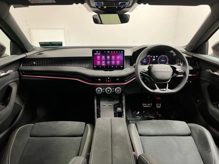 2025 Skoda Superb - photo 2
