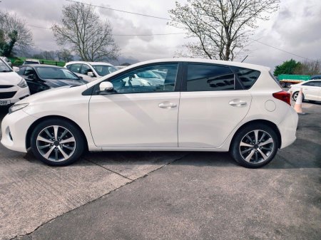 2015 Toyota Auris - photo 5