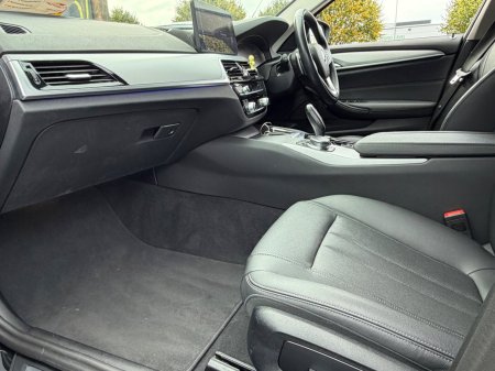 2023 BMW 5-Series - photo 11