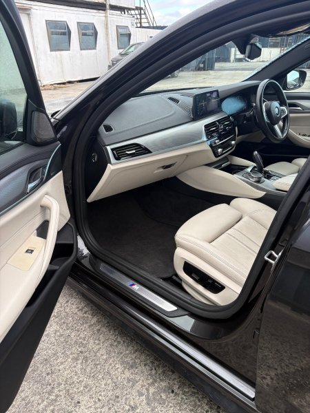2018 BMW 5-Series - photo 17
