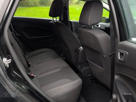2017 Ford Fiesta - photo 6