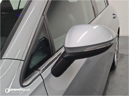 2025 Volkswagen Golf - photo 18