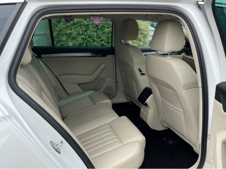 2019 Skoda Superb - photo 10
