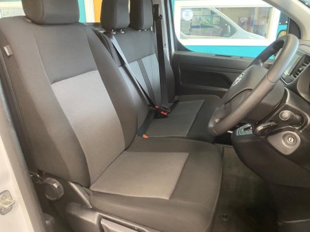 2023 Vauxhall Vivaro - photo 17