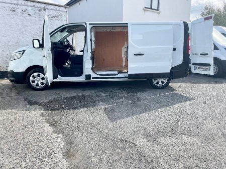2023 Renault Trafic - photo 22