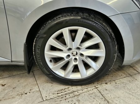2018 Skoda Superb - photo 5
