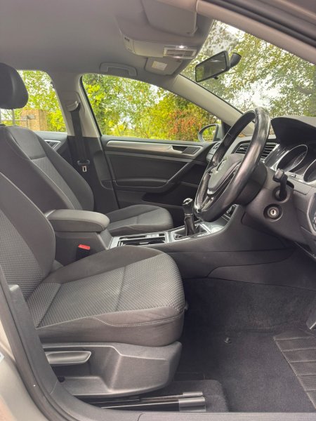 2019 Volkswagen Golf - photo 8
