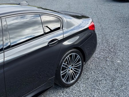 2019 BMW 5-Series - photo 14