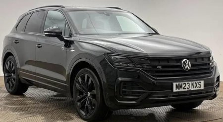 2023 Volkswagen Touareg Black Edition