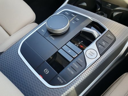 2026 BMW 3-Series - photo 10