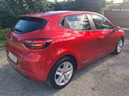 2020 Renault Clio - photo 17