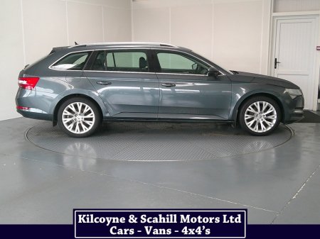 2022 Skoda Superb - photo 9